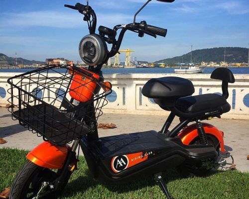 Imagem demonstrativa de uma scooter elétrica